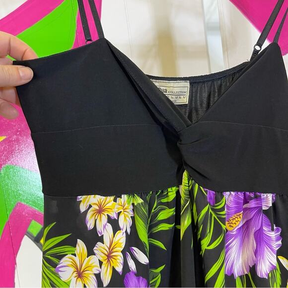 NaPua Collection Honolulu Made in USA, Hawaiian Floral Dress. Similar to a Small - Picture 2 of 5